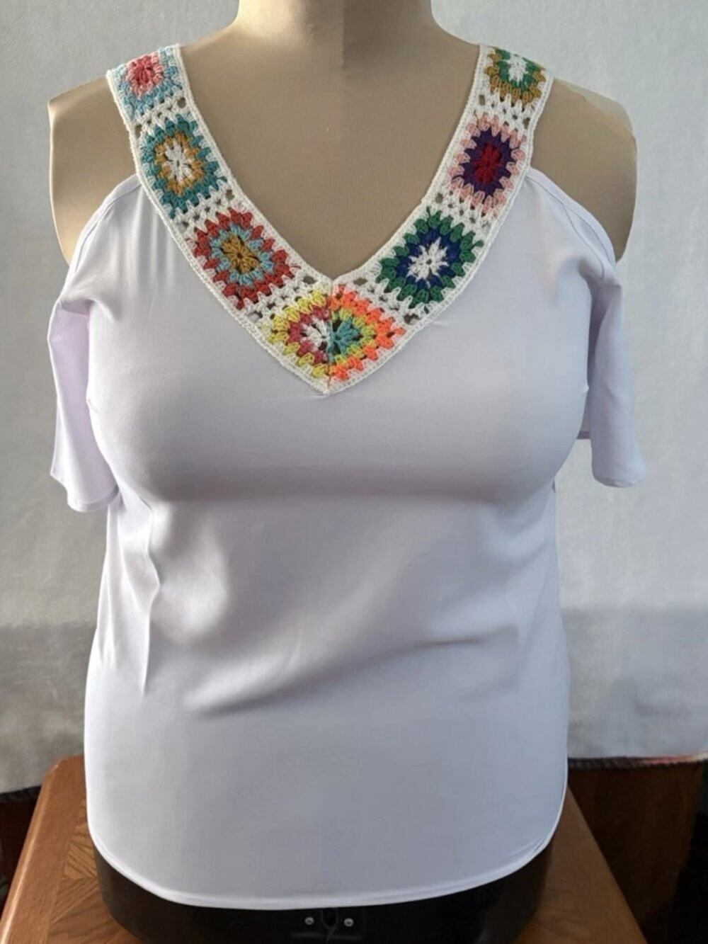 Flamingals cold shoulder women's shirt pullover crochet collar M